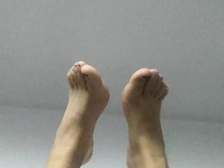 chinese girls arms