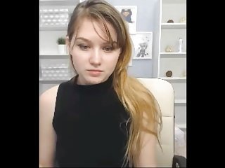 Mart teen Tori odsłaniając jej nagie ciało do wszystkich, aby zobaczyć