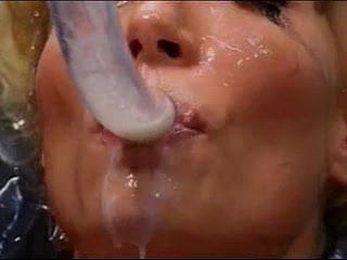 GIRLS TRINK 800 CUMSHOTS IN 15 MINUTEN (mix)