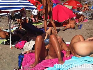 sahilde doğanın garb Seksi çıplaklar bayanlar