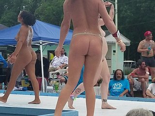 Improvement Go ragazze nude in the air Nudes a Poppin 2019